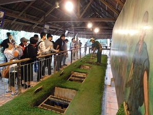 ４日目　クチトンネル　写真③